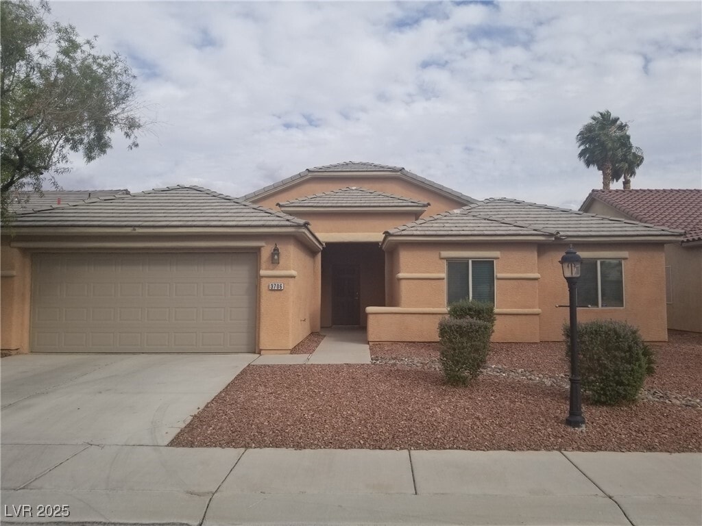 Foto principal - 3706 Greenfield Lakes St