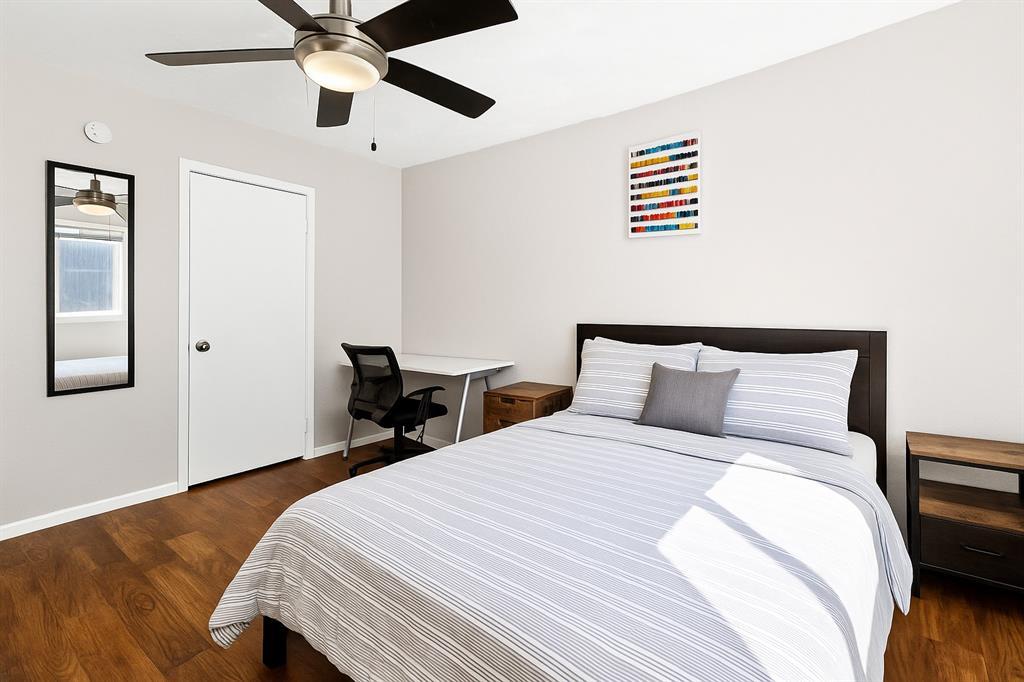 Foto principal - 2401 Manor Rd