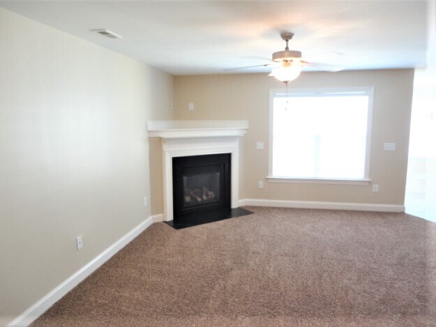 Building Photo - 620 Bristlecone Pine Dr