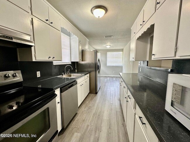 Foto del edificio - 5255 Camille Ave