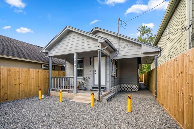 Foto del edificio - 5512 Texas St