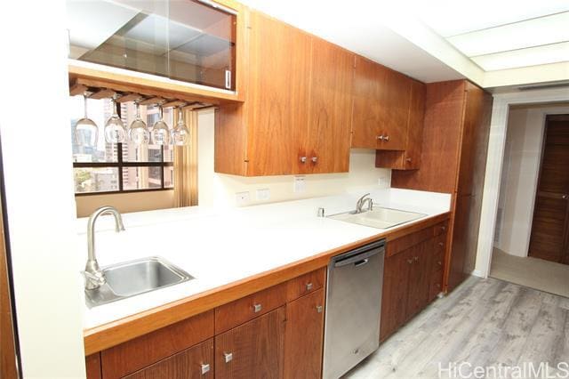 Building Photo - 1050 Lunalilo St