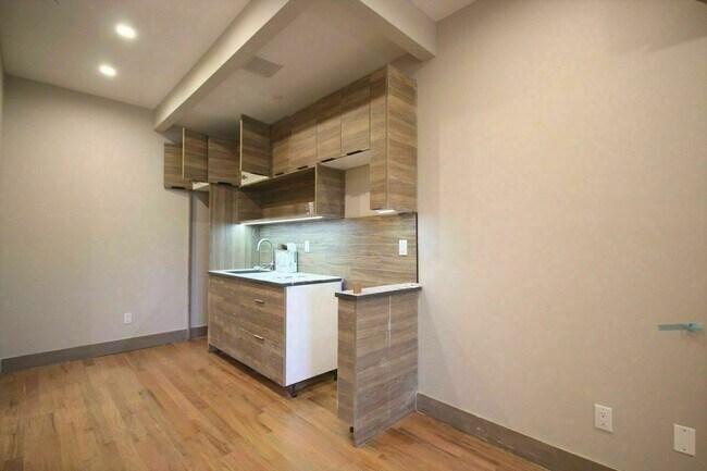 Foto del edificio - 1142 Dekalb Ave