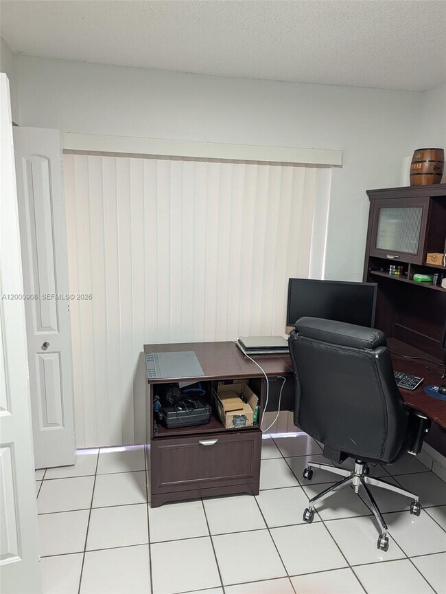 Foto del edificio - 4824 SW 152nd Ct