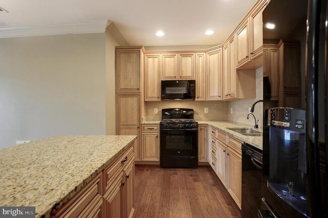 Building Photo - 23798 Hopewell Manor Terrace
