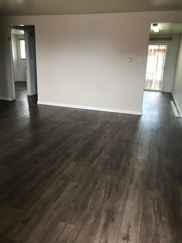 Foto del edificio - 7101 Raleigh St