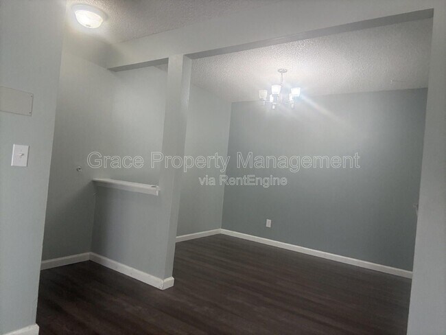 Foto del edificio - 14467 E 1st Dr
