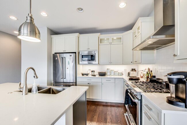Foto del edificio - 2618 N Halsted St