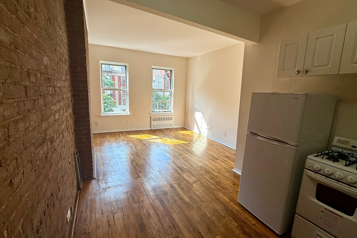 Foto principal - 2274 Broadway