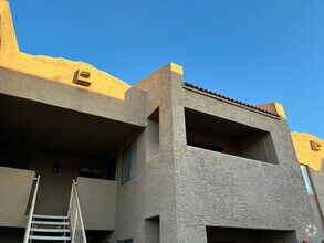 Building Photo - 8155 E Roosevelt St