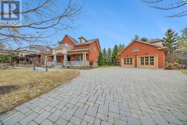 Photo du bâtiment - 1590 Hallstone Rd