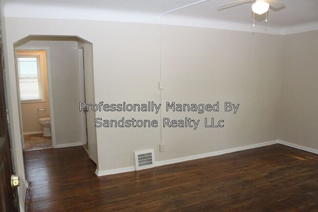 Building Photo - Three Bedroom Single in Euclid