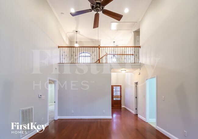 Foto del edificio - 5830 Heritage Park Dr