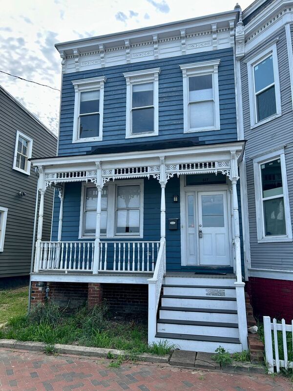 Primary Photo - 617 St Peter St