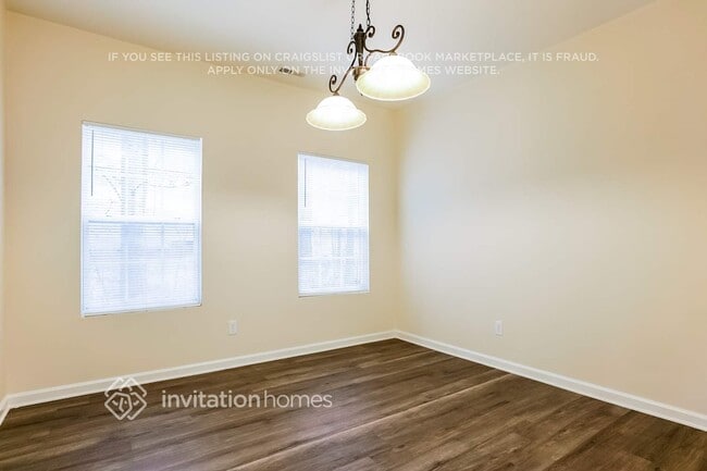 Building Photo - 175 River Hills Dr