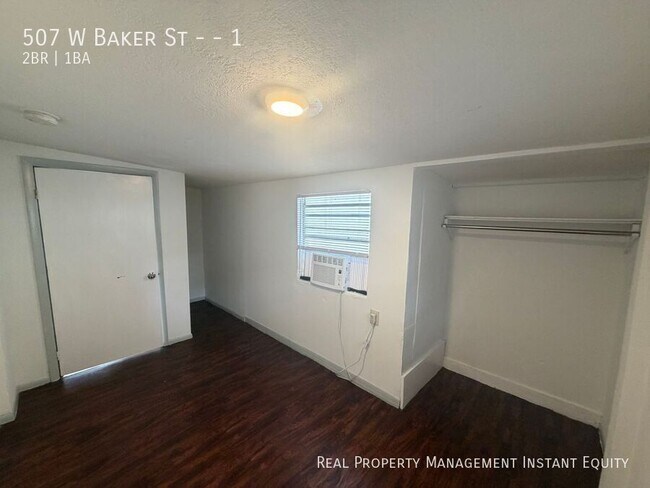 Foto del edificio - 507 W Baker St