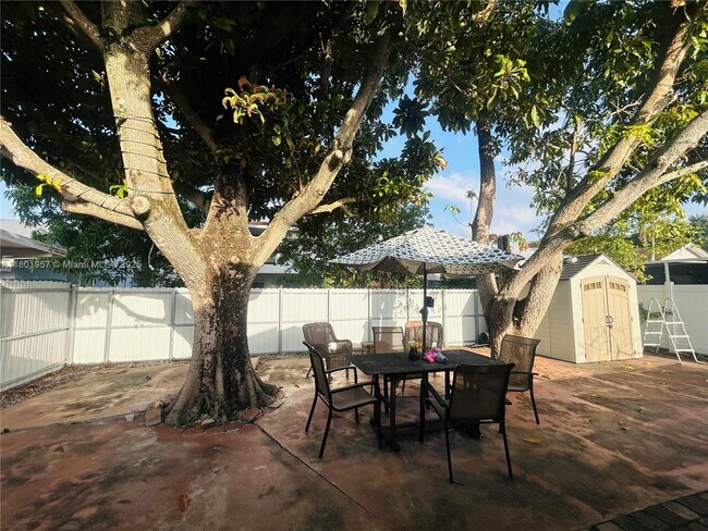 Foto del edificio - 3452 SW 113th Ct