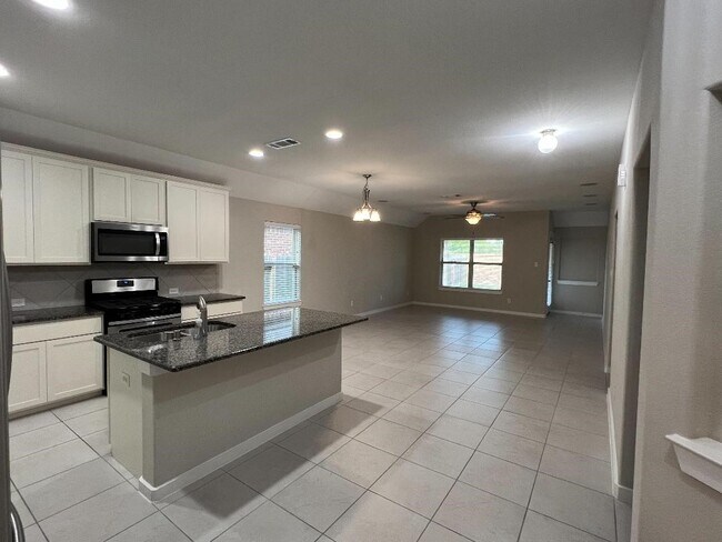 Foto del edificio - 218 Sintra Lk Wy