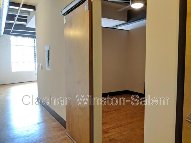 Foto del edificio - 101 E. Sixth St.
