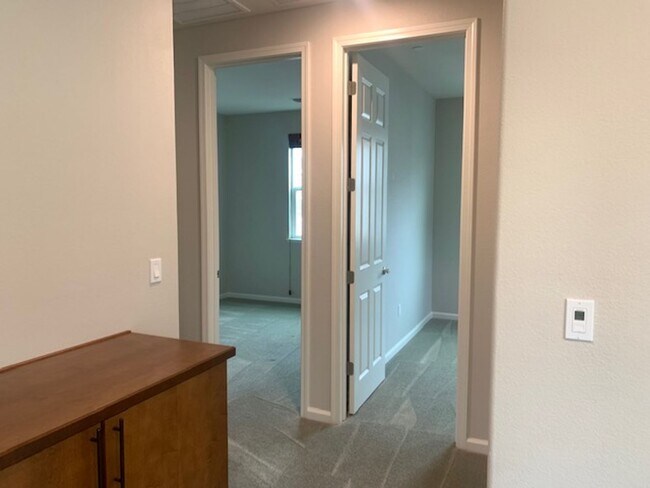 Building Photo - STUNNING 3-BEDROOM DUBLIN HOME LOCATED IN ...