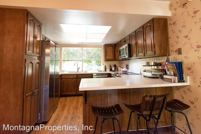 Building Photo - 3 br, 2.5 bath House - 1038 Whitebick Dr