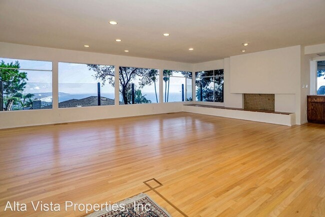 Building Photo - 4 br, 4 bath House - 5832 Corral Way