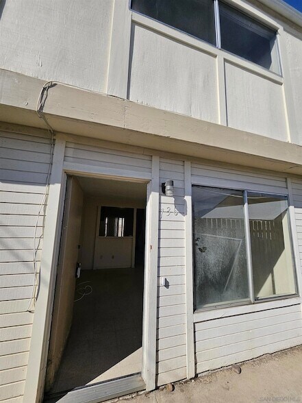 Foto principal - 736 Florence St