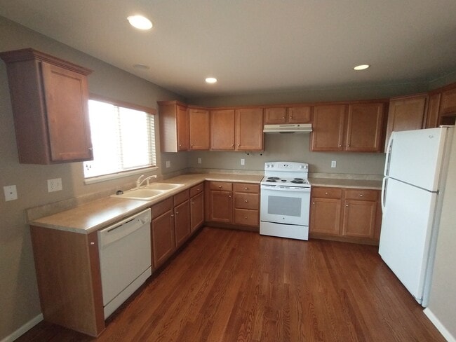 Kitchen - 4607 Fish Hawk Pt