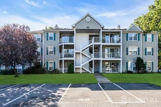 Building Photo - 66 Iroquois Dr