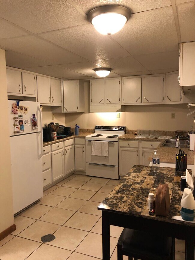 Foto del edificio - 2106 Old 220 Rd