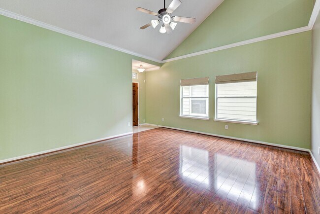 Foto del edificio - Beautiful 3 bedroom 2.5 bath home for Leas...
