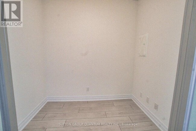 Building Photo - 30-1630 Elm Dr W