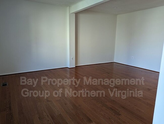 Building Photo - 6852 Heatherway Ct