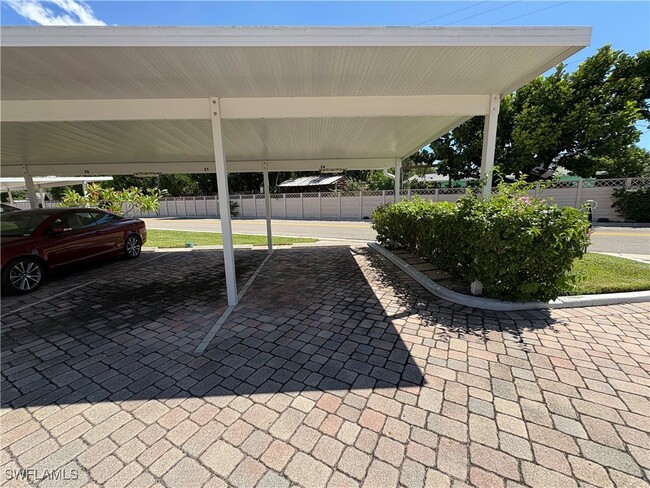 Foto del edificio - 49 High Point Cir S