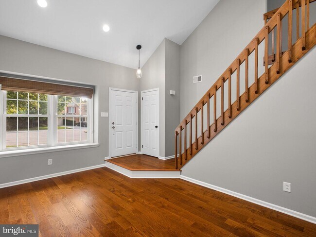 Foto del edificio - 11 Hickory Ct