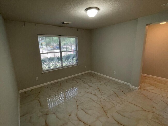 Foto del edificio - 10218 Cades Creek Ct
