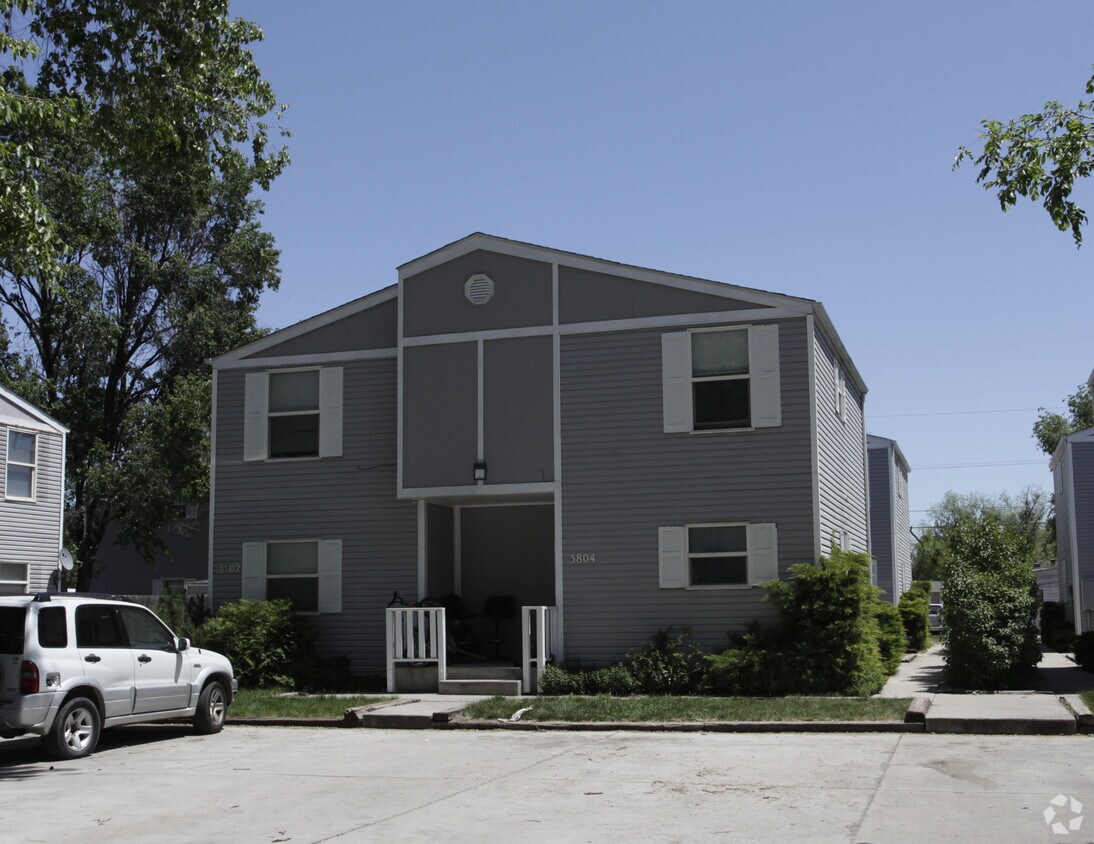 Building Photo - 3804-3812 Idaho St