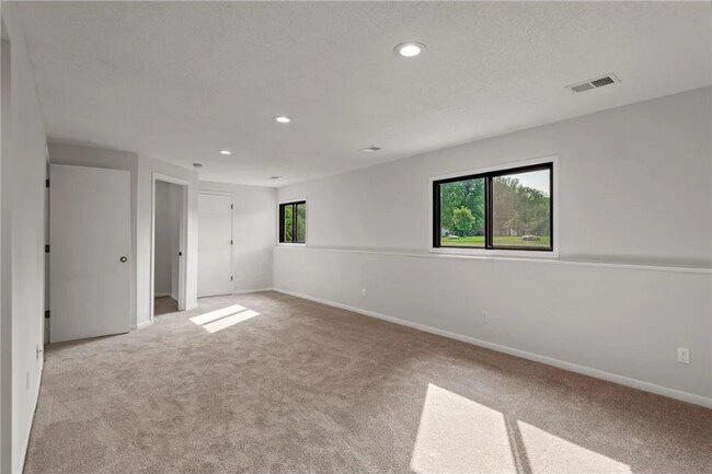 Building Photo - 11510 Jersey Ave N