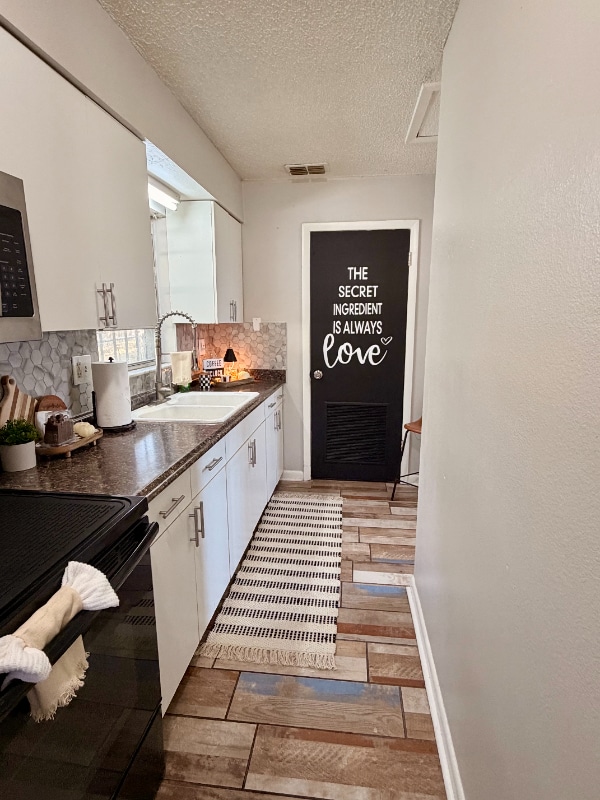 Foto del edificio - 704 W 13th St