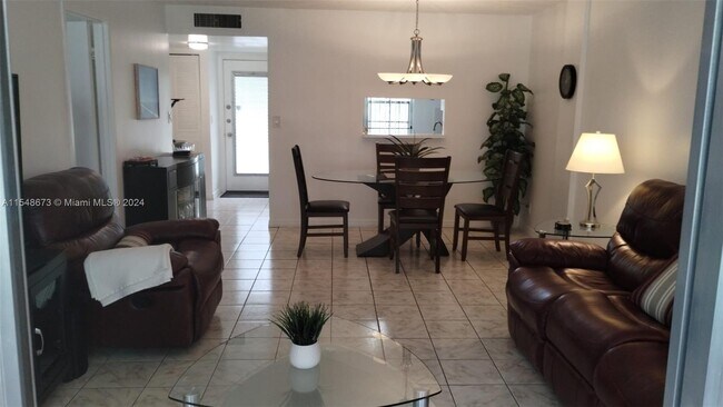 Foto del edificio - 2901 NW 48th Ave