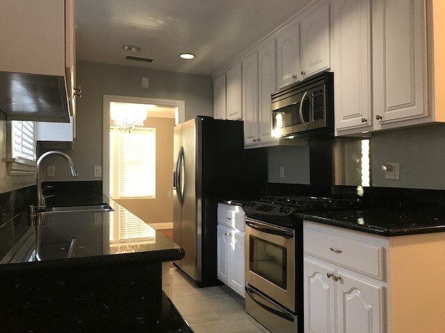 Foto del edificio - Modern Luxury 4BD/2BA Bixby Knolls Home - ...