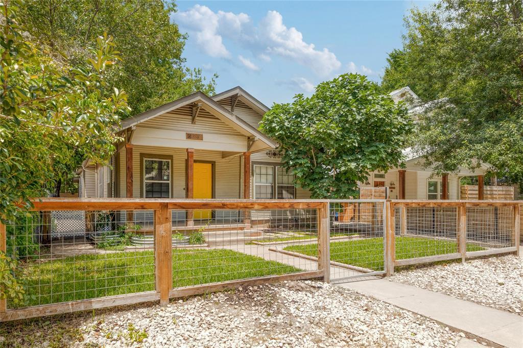 Foto principal - 2318 Willow St