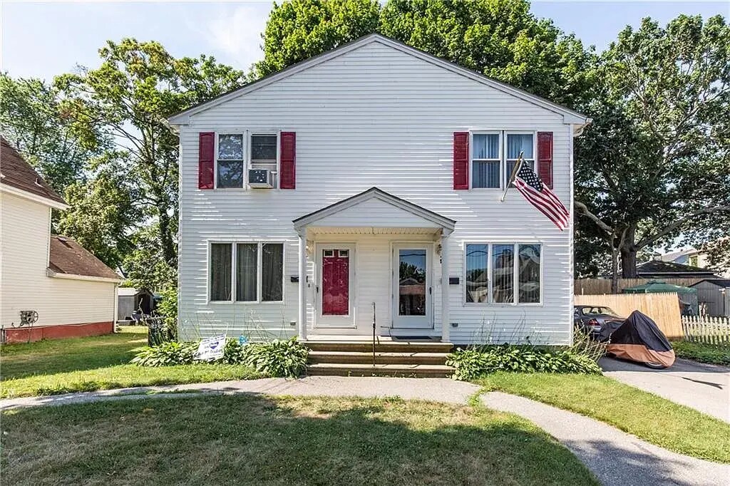Primary Photo - 95 Blanding Ave