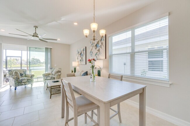 Building Photo - 217 Ibiza Lp