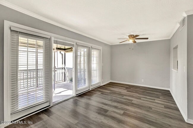 Foto del edificio - 1 bedroom/ 1 bathroom condo in highly soug...