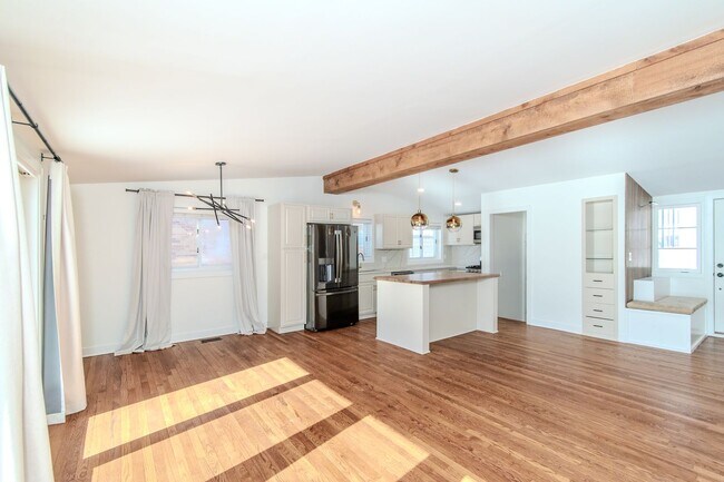 Foto del edificio - Charming & Updated 3-Bedroom Home for Lease in Birmingham