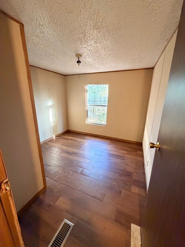 Foto del edificio - Trailer 15