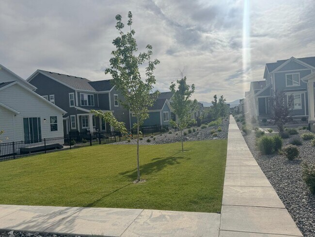 Foto del edificio - 9847 Alder Ln