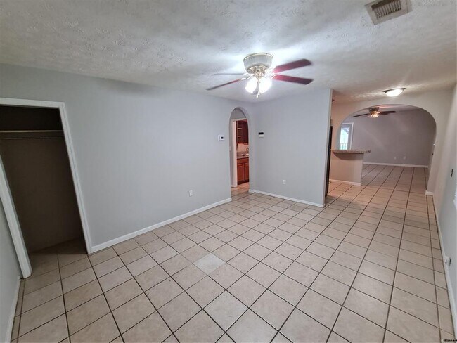 Foto del edificio - 1163 Cottondale Rd