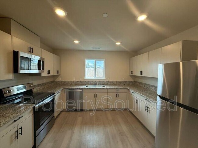 Foto del edificio - 936 W Alameda St